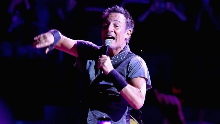 Bruce Springsteen edita a 27 de setembro, em Portugal, a autobiografia Born to run