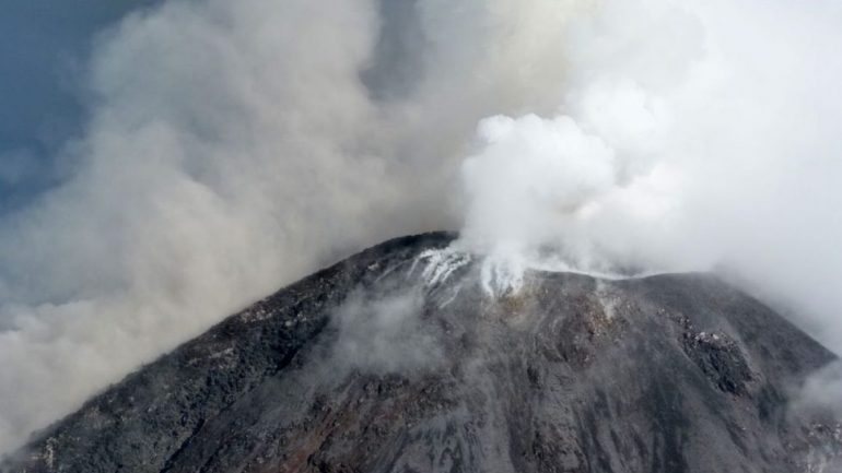 O vulcão de Colima fica situado a 3.900 metros de altitude