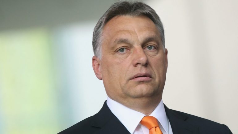 O ministro húngaro da Economia, Mihaly Varga, sublinhou que só os estrangeiros cultural e historicamente semelhantes aos húngaros poderão trabalhar no país