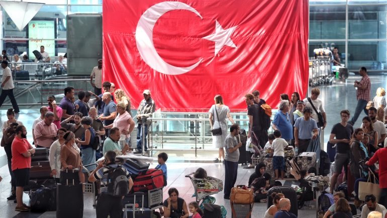 O aeroporto de Ataturk foi atacado em junho deste ano. Morreram 48 pessoas