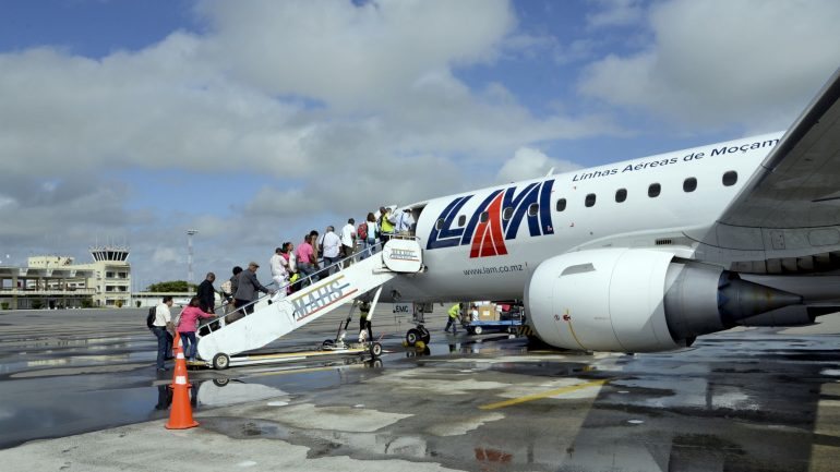 A Embraer está a ser investigada nos EUA por ter supostamente pago subornos para vender aeronaves em Moçambique