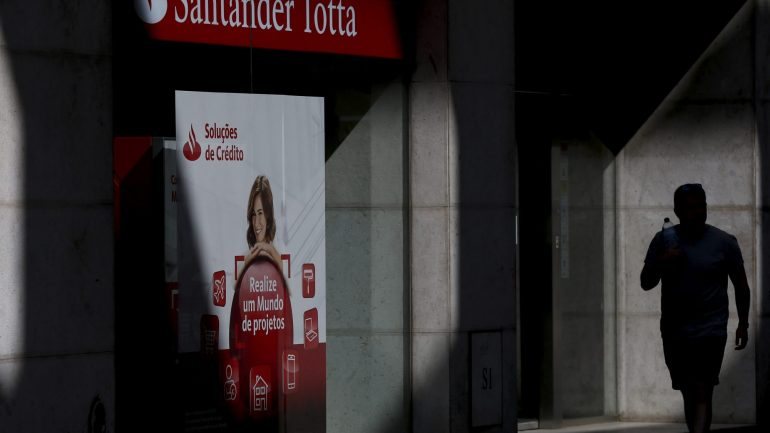O Santander está a integrar o sistema informático do antigo Banif