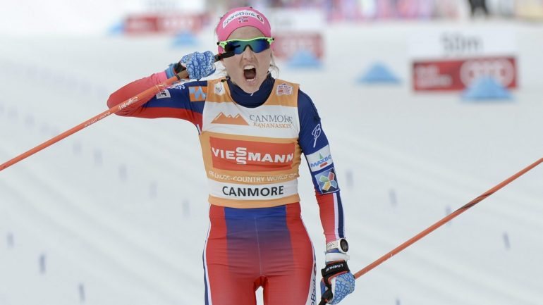 Therese Johaug, heptacampeã mundial de esqui de fundo, foi acusada de doping e suspensa durante dois meses