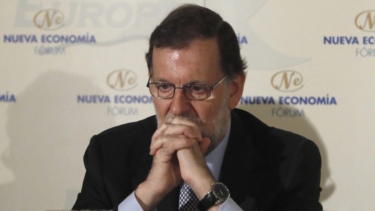 A posição do PSOE viabiliza a formação de um novo executivo liderado por Mariano Rajoy