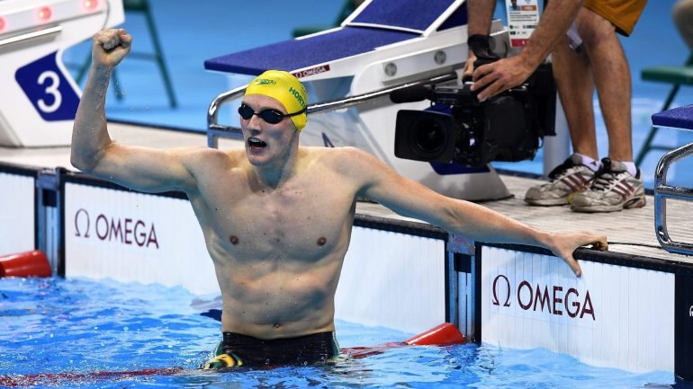 O nadador australiano Mack Horton removeu uma mancha que tinha no peito depois do alerta de um fã