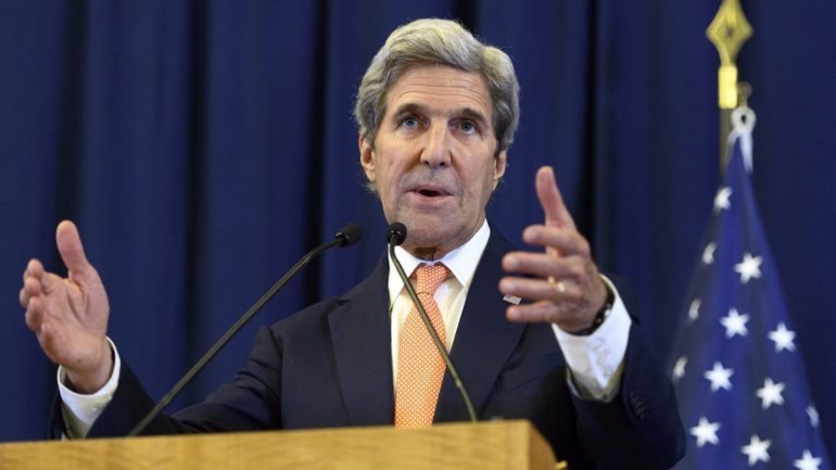 O secretário de Estado norte-americano, John Kerry, pediu ao Congresso que ratifique o Acordo Transpacífico (TPP) depois das eleições, apesar da oposição dos dois candidatos presidenciais, Hillary Clinton e Donald Trump.