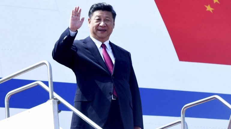 Analistas ocidentais admitem que Xi Jinping ficará no poder para além do período previsto de dez anos