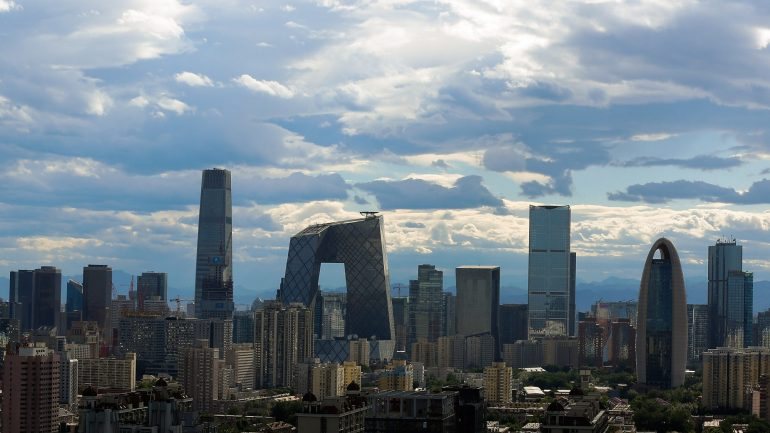 Viver nas grandes cidades, como Pequim, deverá retirar pontos aos cidadãos estrangeiros
