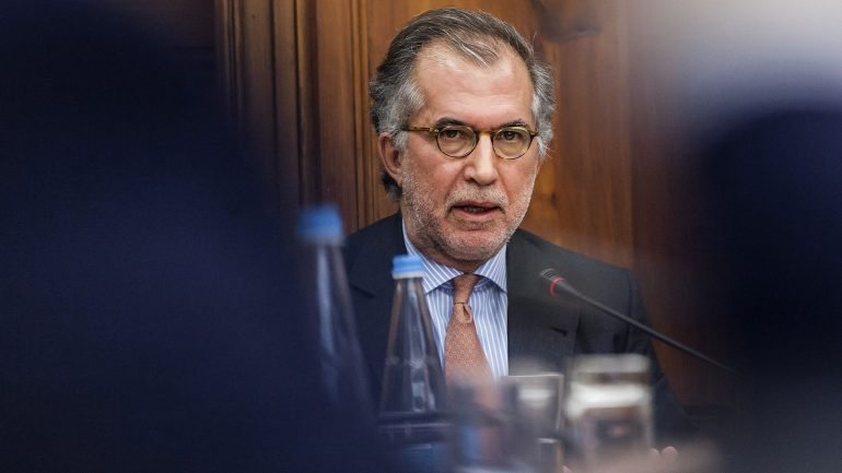 Presidente da CGD, António Domingues, recusa-se a entregar declaração de rendimentos no TC.