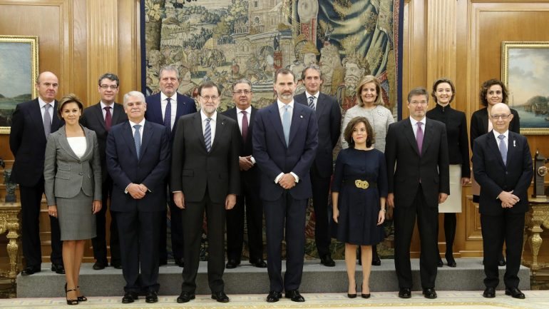 13 ministros já tomaram posse, em Espanha, na presença do Rei Filipe Vi e do chefe executivo Mariano Raroy.