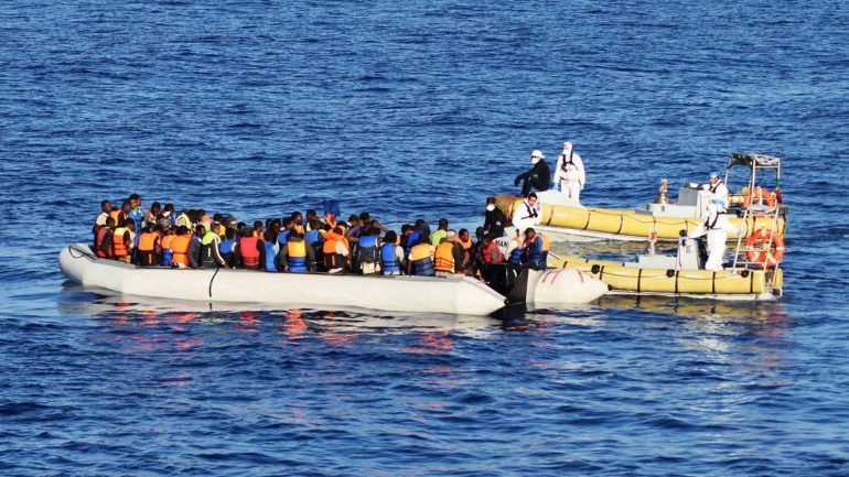Os italianos já tinham coordenado o resgate de 766 migrantes
