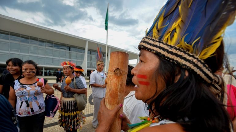 Esta semana, indígenas de diversas tribos manifestaram-se em Brasília para protestar contra algumas medidas estudadas pelo Governo do Presidente, Michel Temer