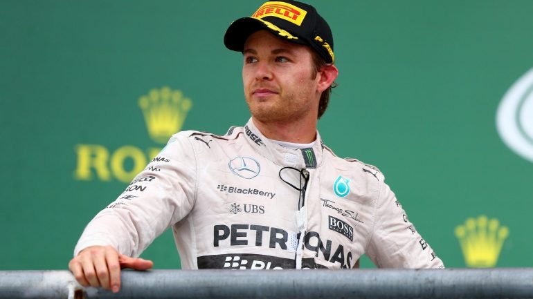 Com os 18 pontos conquistados em Abu Dhabi, Rosberg somou 385 pontos, mais cinco do que Hamilton