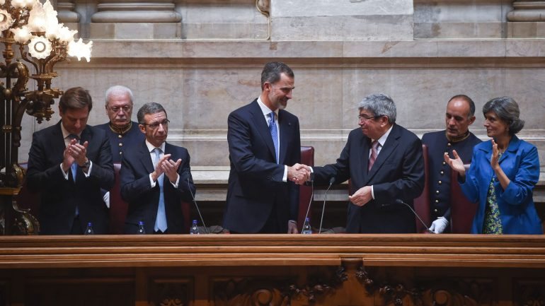 Ferro recebeu o rei de Espanha na Assembleia da República