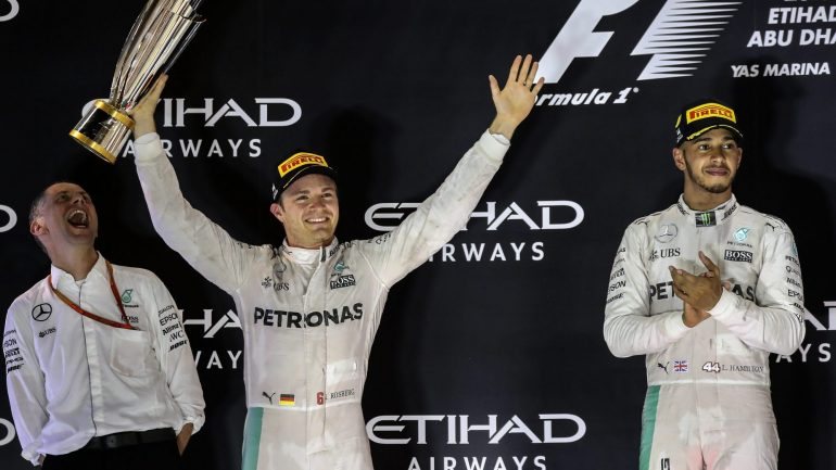 Rosberg conquistou o primeiro título mundial de Fórmula 1, em Abu Dhabi, no domingo, tornando-se o 33.º campeão mundial de Fórmula 1