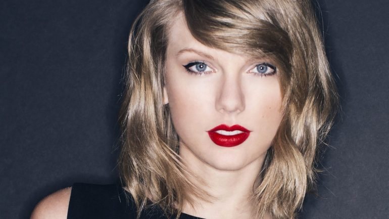 1.º Taylor Swift - ganhou mais de 160 milhões de euros.