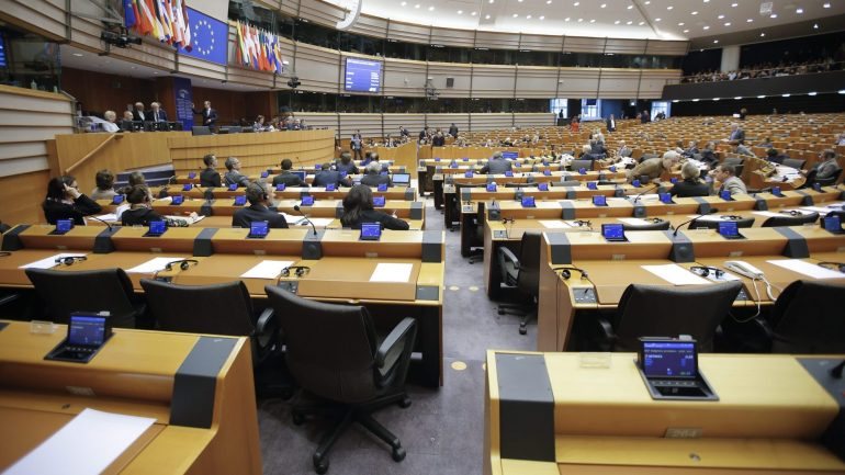 O orçamento foi aprovado esta quinta-feira em Bruxelas durante uma mini-sessão plenária
