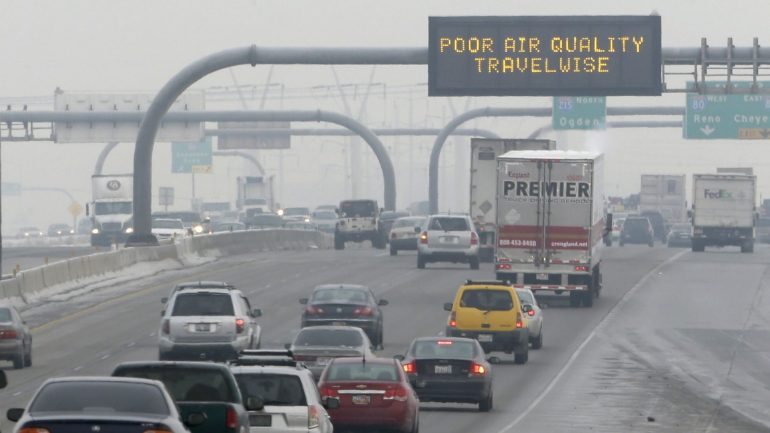 Apesar dos evidentes problemas provocados por excesso de poluição, para a qual os automóveis contribuem consideravelmente nas grandes cidades, é possível que Trump revogue medidas já tomadas por Obama