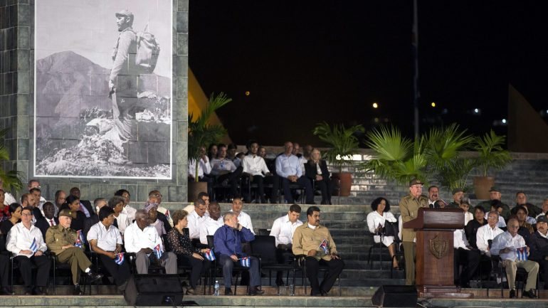 Os restos mortais de Fidel Castro chegaram no sábado à província de Santiago de Cuba