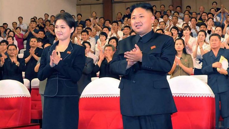 A última aparição em público de Ri Sol-ju tinha sido em março, na inauguração de um complexo comercial e de centros de saúde em Pyongyang
