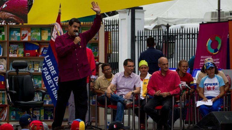 O Presidente venezuelano considera que o que Temer está a fazer ao povo brasileiro é crime