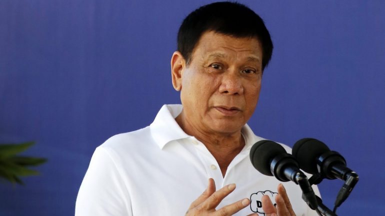 Em comunicado, o gabinete do chefe de Estado das Filipinas considerou as acusações do antigo operacional como &quot;manobra política, provocação e distração&quot;
