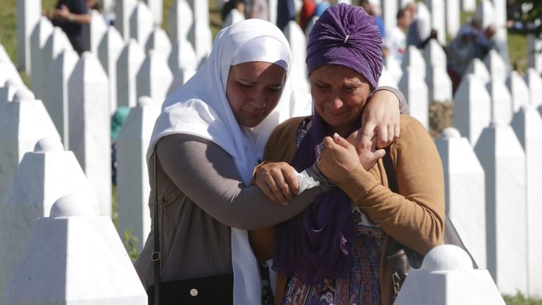 stas mortes ocorreram num único dia num armazém na cidade de Kravica e fizeram parte dos homicídios em massa no enclave de Srebrenica