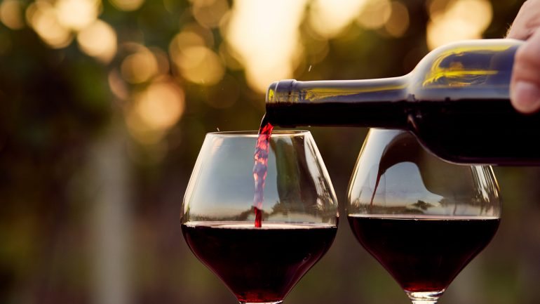 O Quinta de Cabriz 2014, do Dão, é o vinho mais barato do top 100 da conceituada revista de vinhos.