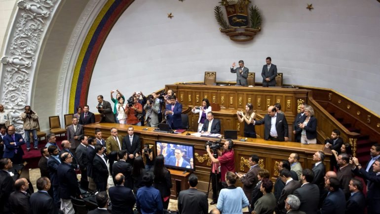 Esta é a segunda vez que o STJ ordena parar o julgamento contra o Presidente da Venezuela