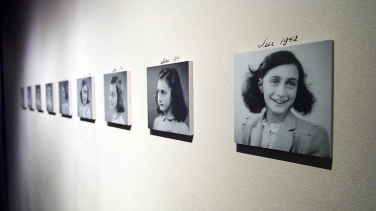 O esconderijo onde viviam Anne Frank e outras sete pessoas pode ter sido descoberto de forma fortuita.