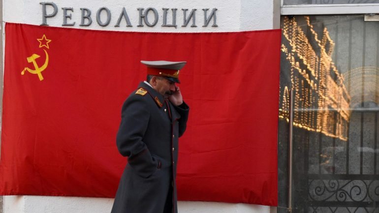 Dois diplomatas russos terão sido mortos a horas um do outro