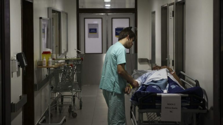 Das 349 vagas, 46 destinam-se ao Centro Hospitalar do Algarve. A especialidade com mais vagas a concurso é a área de Medicina Interna