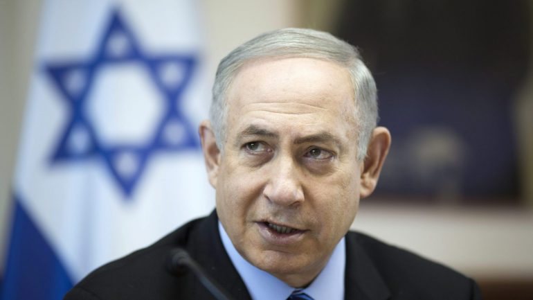 Netanyahu seria alegadamente parte ativa em todo o processo, escolhendo e fazendo pedidos específicos em relação aos presentes
