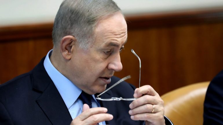 Benjamin Netanyahu, 67 anos, é chefe do Governo israelita desde 2009, depois de um primeiro mandato entre 1996 e 1999