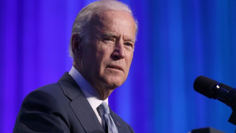 O vice-presidente norte-americano, Joe Biden, confessou ao New York Times que não ficou surpreso coma derrota de Hillary Clinton. E admite entrar na corrida presidencial em 2020.