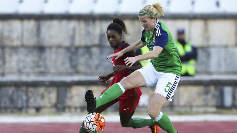 Depois da vitória (1-0) no primeiro teste com as irlandesas, disputado no Estádio Nacional, em Oeiras, a seleção nacional foi derrotada em Águeda com um golo de Marissa Callaghan na segunda parte, aos 66 minutos