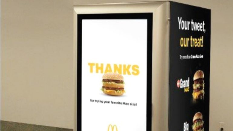 O McDonald's não é o primeiro estabelecimento a ter esta ideia. A primeira máquina de fast food do género foi criada há mais de 50 anos