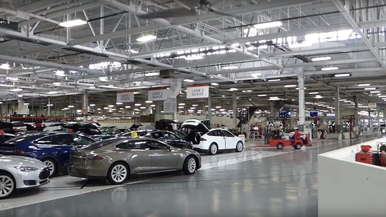 Na fábrica de Freeemont, a Tesla emprega mais de 6.000 pessoas
