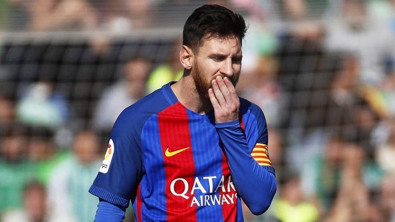 Messi não teve palavra frente ao PSG. Ao ponto de não ter tocado na bola na área adversária