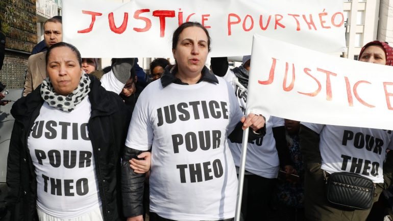 &quot;Justiça Para Teu&quot;, a palavra de ordem nos protestos em Paris