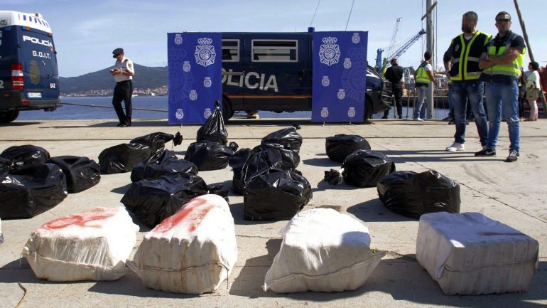 Esta apreensão &quot;é uma das mais importantes&quot; realizadas nos últimos anos em Espanha relativas ao tráfico de cocaína