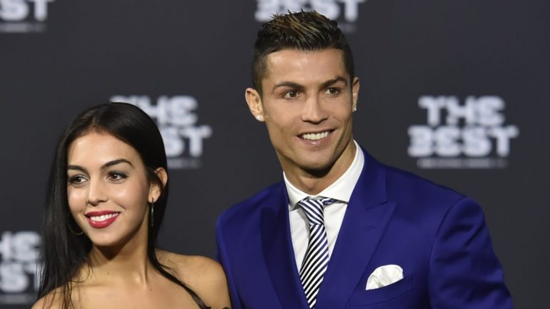 Cristiano Ronaldo com a namorada, Georgina Rodriguez, e o filho, Cristiano Ronaldo Júnior
