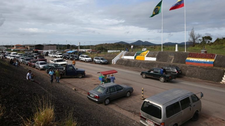 O aumento no número de pedidos de refúgio no Brasil coincide com o agravamento da crise económica no país governado pelo Presidente Nicolás Maduro