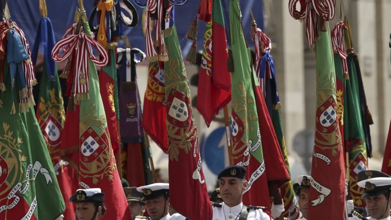 Inicialmente, o chefe de Estado tinha anunciado a intenção de celebrar o Dia de Portugal fora do país de dois em dois anos