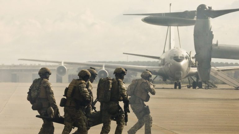 Ao longo de 12 dias, o exercício reúne 3500 militares de seis países e da NATO