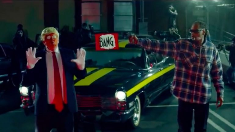 O momento do vídeo onde Snoop Dogg dispara uma arma de brincar contra Trump é o centro de toda a polémica