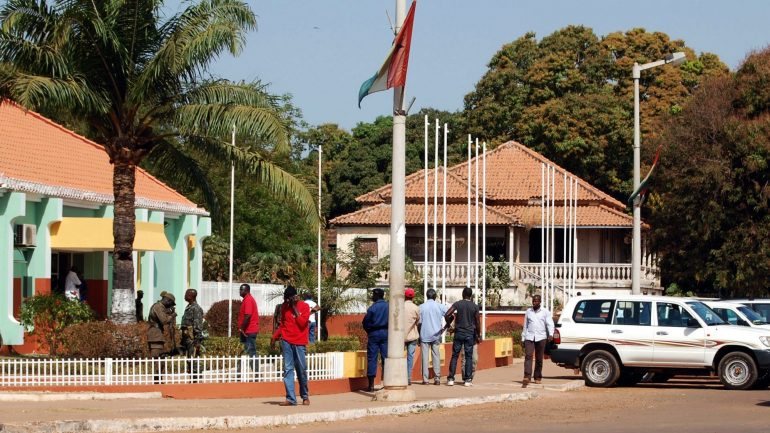 Sissoco Embalo disse ter abordado a continuidade da presença com Presidente senegalês, Macky Sall