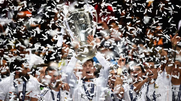 Cristiano Ronaldo procura ganhar a terceira Liga dos Campeões pelo Real Madrid após dois triunfos com o Atl. Madrid