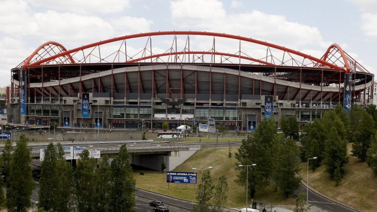 Estádio da Luz deverá registar nova enchente para um encontro que poderá decidir a Primeira Liga