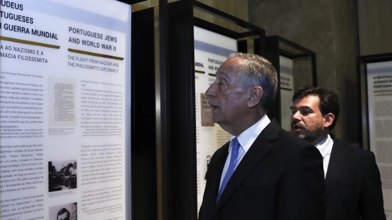 O chefe de Estado falava no final de uma visita a uma exposição sobre a presença judaica em Portugal, na Torre do Tombo